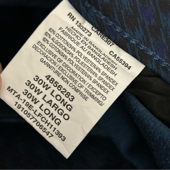 💕NWT Lee SCULPTING slim leg Navy Pants 30W long - Picture 4 of 11